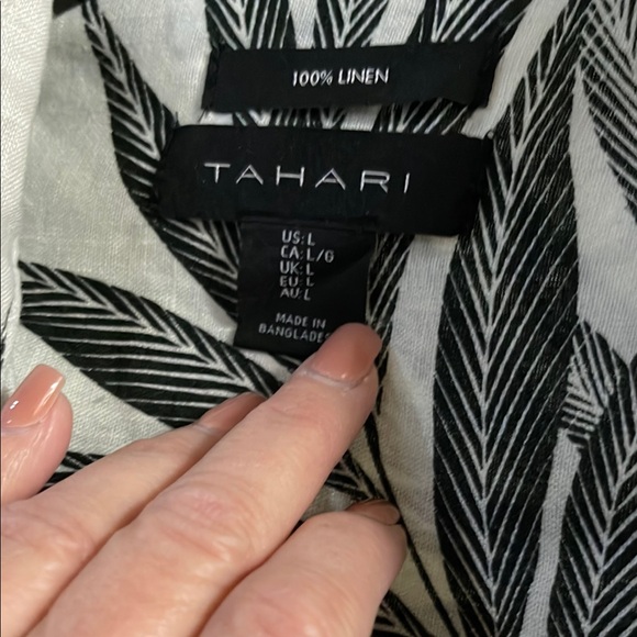 Tahari Black and White Leaf Print Button-Up Shirt - Picture 2 of 5